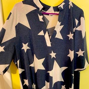 Plus size Blue and white Star top